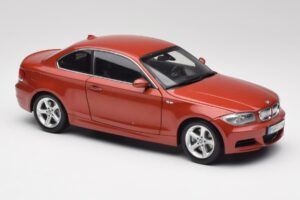 BMW 1 E82 Coupé Orange Kyosho 1:18 80430427064 Métal Moulé — image 6 sur 8