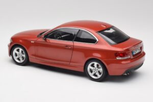 BMW 1 E82 Coupé Orange Kyosho 1:18 80430427064 Métal Moulé — image 7 sur 8