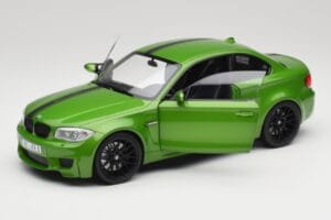 BMW Série 1 E82 Coupé Taiga Green Metallic Minichamps 1:18 110020024 Métal Moulé — image 2 sur 8