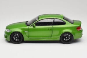 BMW Série 1 E82 Coupé Taiga Green Metallic Minichamps 1:18 110020024 Métal Moulé — image 4 sur 8