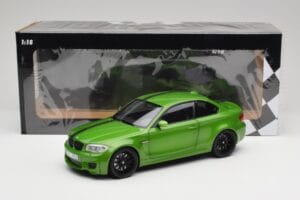 BMW Série 1 E82 Coupé Taiga Green Metallic Minichamps 1:18 110020024 Métal Moulé — image 8 sur 8