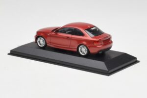 BMW 1M E82 Orange Minichamps 1:43 413020023 Métal Moulé — image 3 sur 5
