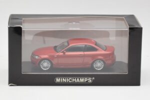 BMW 1M E82 Orange Minichamps 1:43 413020023 Métal Moulé — image 5 sur 5