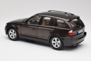 BMW X3 E83 3.0d Marron Foncé Métallique Kyosho 1:18 80430300736 Métal Moulé — image 7 sur 8