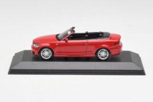 BMW Série 1 E88 Cabriolet Rouge Cramoisi Minichamps 1:43 431026230 Métal Moulé