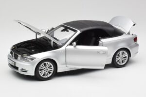 BMW 135i E88 Cabriolet Titan Argent Kyosho 1:18 80430427021 Métal Moulé — image 2 sur 8