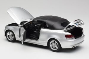 BMW 135i E88 Cabriolet Titan Argent Kyosho 1:18 80430427021 Métal Moulé — image 5 sur 8