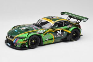 BMW Z4 E89 GT3 #24 Saudi Falcons K. Al Faisal / A. Binladen Dubai 24 Hours 2013 Minichamps 1:18 151132324 Métal Moulé
