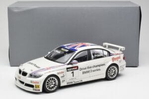 BMW E90 320si #1 A. Priaulx WTCC Champion 2006 Kyosho 1:18 80430429067 Métal Moulé — image 8 sur 8