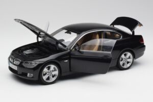 BMW 3 E92 Coupé Noir Kyosho 1:18 80430407222 Métal Moulé — image 2 sur 8