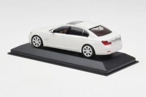BMW 750Li F02 Blanc Minichamps 1:43 80420445201 Métal Moulé — image 3 sur 5