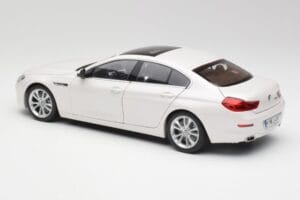 BMW 6 F06 Gran Coupe Mineral Blanc Paragon 1:18 80432218741 Métal Moulé — image 7 sur 8
