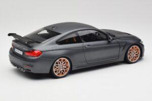 BMW M4 F82 GTS Frozen Gris Minichamps 1:18 80432411555 Métal Moulé — image 3 sur 8