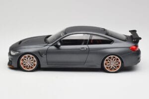 BMW M4 F82 GTS Frozen Gris Minichamps 1:18 80432411555 Métal Moulé — image 4 sur 8