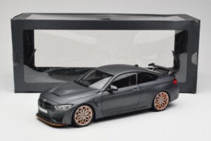 BMW M4 F82 GTS Frozen Gris Minichamps 1:18 80432411555 Métal Moulé — image 8 sur 8