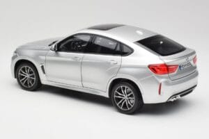 BMW X6 M F86 Argent Norev 1:18 183200 Métal Moulé — image 7 sur 8