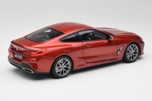 BMW M850i G15 Orange Métallisé Norev 1:18 183285 Métal Moulé — image 3 sur 8