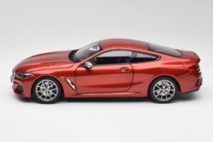 BMW M850i G15 Orange Métallisé Norev 1:18 183285 Métal Moulé — image 4 sur 8