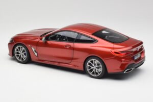 BMW M850i G15 Orange Métallisé Norev 1:18 183285 Métal Moulé — image 7 sur 8