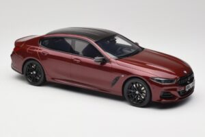 BMW M850i G15 M Performance Melbourne Red Metallic GT Spirit 1:18 GT493 Résine — image 4 sur 6