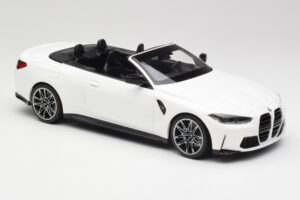 BMW M4 G82 Cabriolet Alpine White Minichamps 1:18 155021031 Métal Moulé — image 4 sur 6