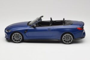 BMW M4 G82 Cabriolet Frozen Portimao Blue Minichamps 1:18 155021030 Métal Moulé — image 3 sur 6