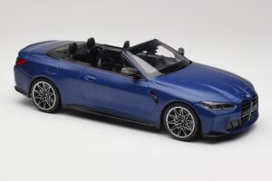 BMW M4 G82 Cabriolet Frozen Portimao Blue Minichamps 1:18 155021030 Métal Moulé — image 4 sur 6
