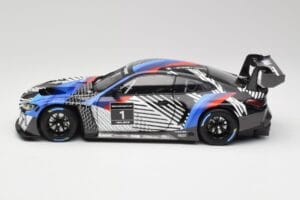 BMW M4 GT3 G82 #1 Test Version 2021 Minichamps 1:18 113222003 Métal Moulé — image 4 sur 8