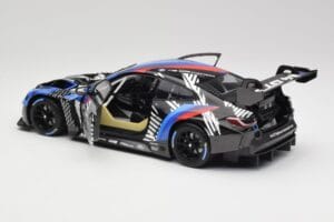 BMW M4 GT3 G82 #1 Test Version 2021 Minichamps 1:18 113222003 Métal Moulé — image 5 sur 8