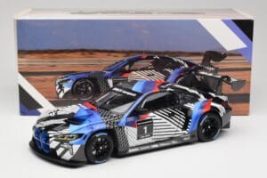 BMW M4 GT3 G82 #1 Test Version 2021 Minichamps 1:18 113222003 Métal Moulé — image 8 sur 8
