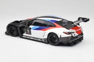 BMW M4 GT3 Presentation Car 2021 Minichamps 1:18 155212000 Métal Moulé — image 5 sur 6