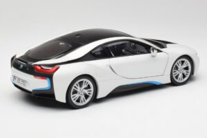 BMW i8 Crystal Blanc Paragon 1:18 80432336841 Métal Moulé — image 3 sur 8