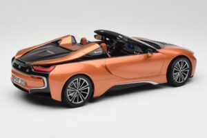 BMW i8 Roadster E-Cuivre Minichamps 1:18 80432454784 Métal Moulé — image 2 sur 6