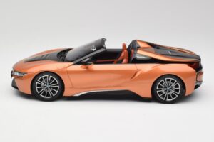 BMW i8 Roadster E-Cuivre Minichamps 1:18 80432454784 Métal Moulé — image 3 sur 6