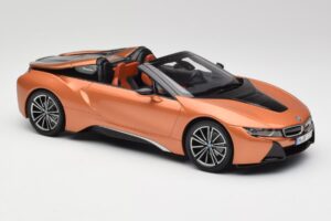 BMW i8 Roadster E-Cuivre Minichamps 1:18 80432454784 Métal Moulé — image 4 sur 6
