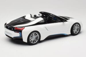 BMW i8 Roadster I15 Blanc Métallisé Minichamps 1:18 155027031 Métal Moulé — image 2 sur 6