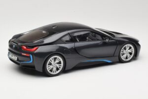BMW i8 Sophisto Grey Minichamps 1:18 80432336842 Métal Moulé — image 3 sur 8