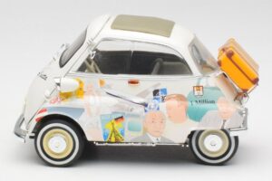BMW Isetta 250 Revell 1:18 8828 Métal Moulé — image 4 sur 8