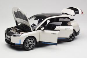 BMW iX Alpine White Minichamps 1:18 110023102 Métal Moulé — image 2 sur 8