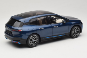 BMW iX Blue Metallic Minichamps 1:18 110023100 Métal Moulé — image 3 sur 8