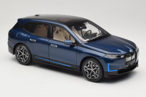 BMW iX Blue Metallic Minichamps 1:18 110023100 Métal Moulé — image 6 sur 8