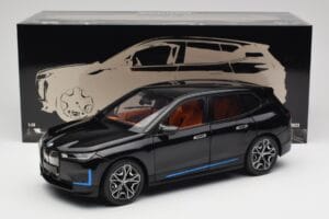 BMW iX Sapphire Black Minichamps 1:18 110023101 Métal Moulé — image 8 sur 8