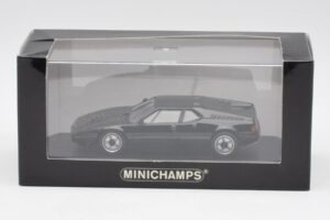 BMW M1 Noir Minichamps 1:43 940025021 Métal Moulé — image 4 sur 4