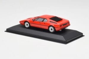 BMW M1 Rouge Minichamps 1:43 430025022 Métal Moulé — image 3 sur 4