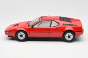 BMW M1 Rouge Norev 1:18 183220 Métal Moulé — image 4 sur 8