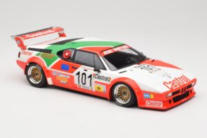 BMW M1 Winther Racing K. Winther / D. Mercer 24 Hours of Le Mans 1984 Minichamps 1:18 155842901 Métal Moulé — image 4 sur 6