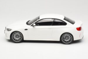 BMW M2 Competition F87 Blanc Minichamps 1:18 155028000 Métal Moulé — image 3 sur 6