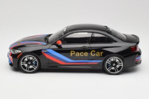BMW M2 F87 Pace Car Minichamps 1:18 155026106 Métal Moulé — image 3 sur 6
