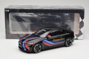 BMW M2 F87 Pace Car Minichamps 1:18 155026106 Métal Moulé — image 6 sur 6