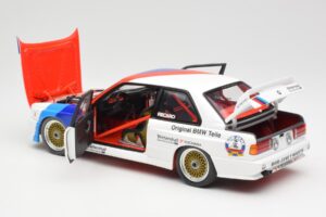 BMW M3 E30 #46 R. Ravaglia / E. Pirro WTCC Calder Park 1987 Minichamps 1:18 180872046-O Métal Moulé — image 5 sur 8